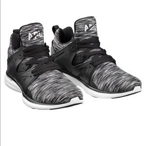 APL Women’s Ascend